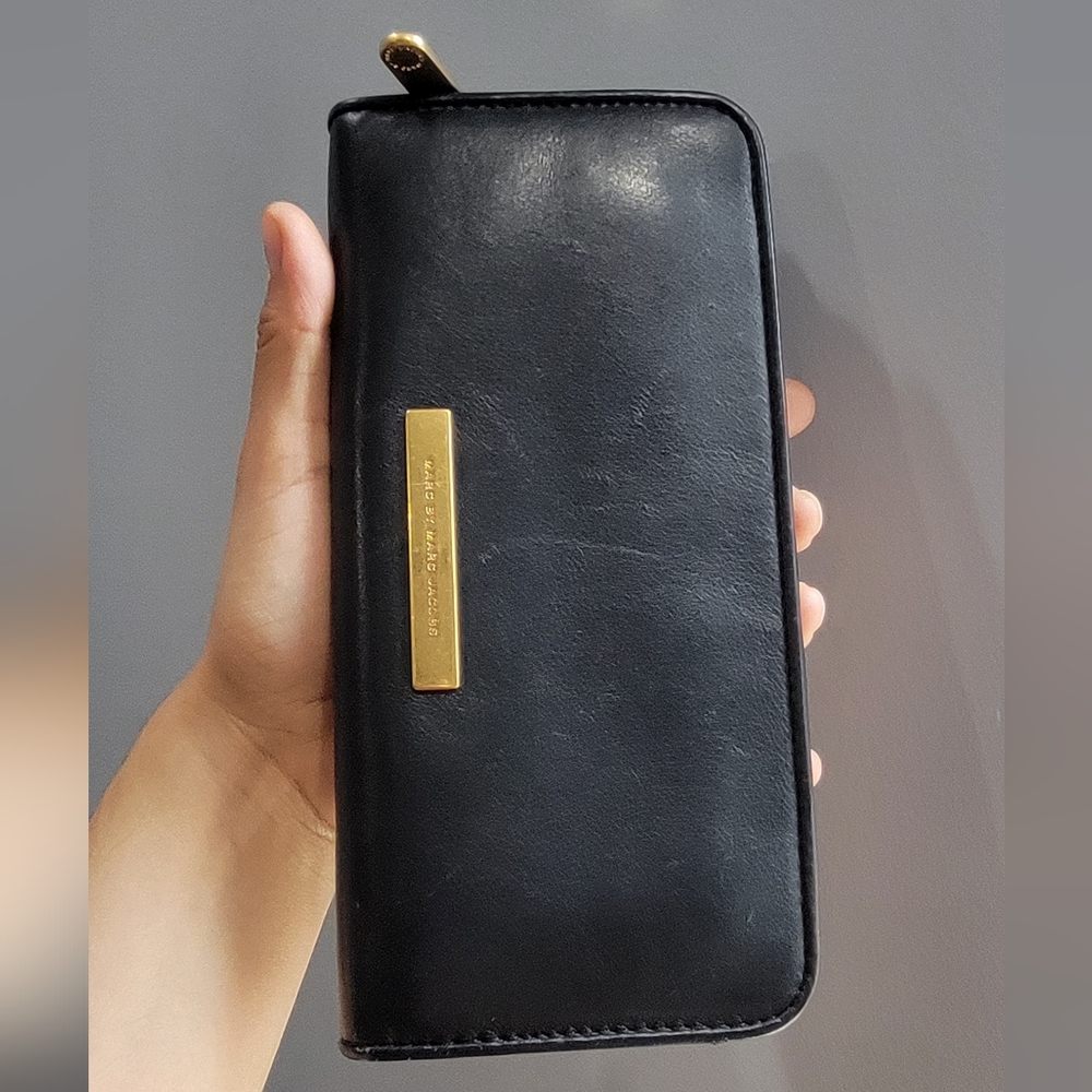Marc jacobs Black leather wallet.